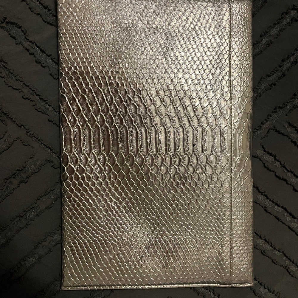 Vince Camuto Silver Snakeskin Clutch - Picture 2 of 4